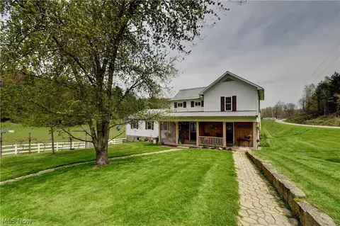 1071 Allgyer Rd SE, Gnadenhutten, OH 44629