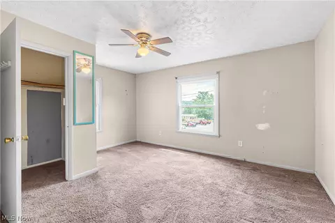 Bedroom - 29 Stewart St, Struthers, OH 44471 photo 5 of 6