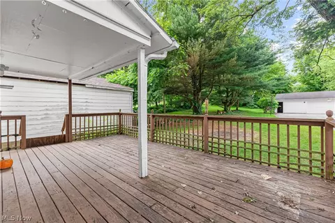 Exterior - 29 Stewart St, Struthers, OH 44471 photo 2 of 4
