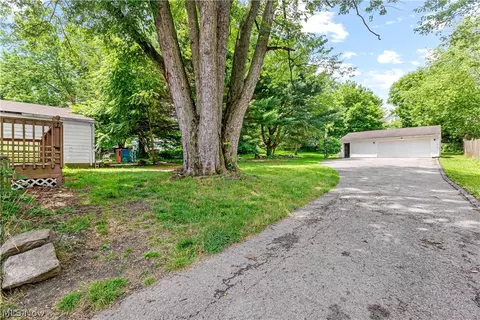 Exterior - 29 Stewart St, Struthers, OH 44471 photo 3 of 4
