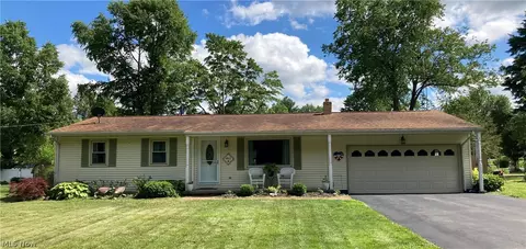 4917 Fairview Ave, Newton Falls, OH 44444
