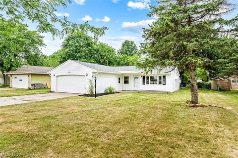 38682 Chestnut Ridge Rd, Elyria, OH 44035