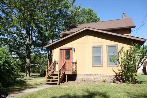 2560 Nesbitt Ave, Akron, OH 44314