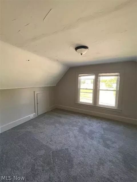 Bedroom - 2147 Columbus Ave, Ashtabula, OH 44004 photo 3 of 6