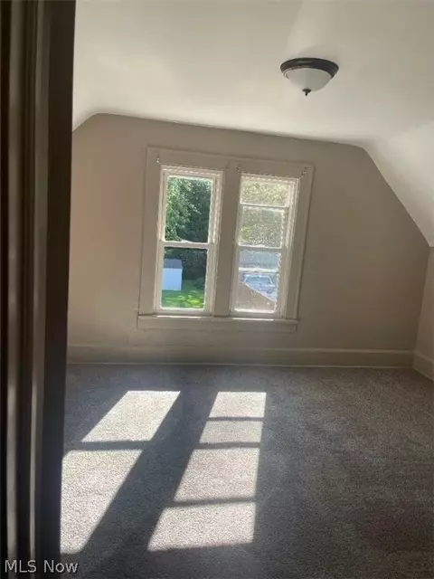 Bedroom - 2147 Columbus Ave, Ashtabula, OH 44004 photo 6 of 6