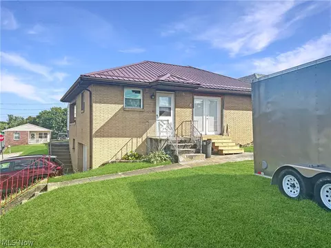 237 School St, Weirton, WV 26062 photo 18