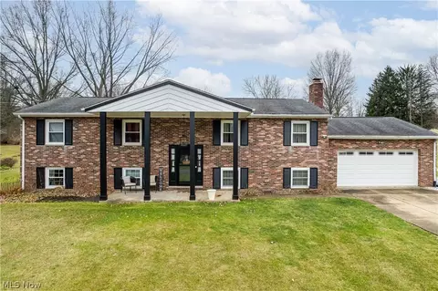 1250 Steve Dr, Akron, OH 44319