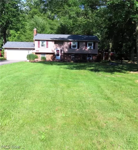 2264 Henn Hyde Rd, Cortland, OH 44410