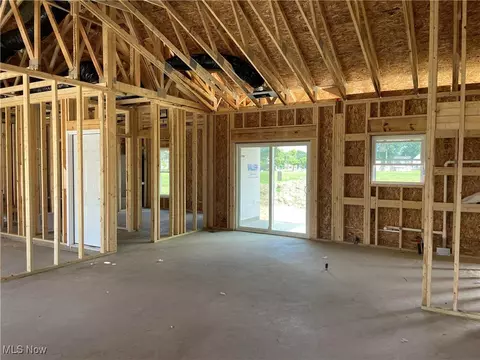 Entry Way - 1022 Ohio Ave, Ashtabula, OH 44004 photo 1 of 3