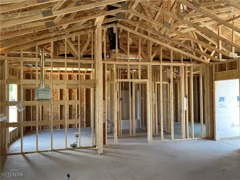 Entry Way - 1022 Ohio Ave, Ashtabula, OH 44004 photo 2 of 3