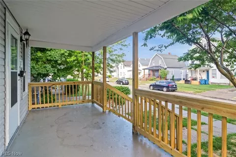 Exterior - 762 Lakeside Ave, Lorain, OH 44052 photo 2 of 3