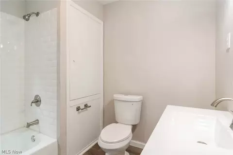 Bath - 762 Lakeside Ave, Lorain, OH 44052 photo 1 of 1