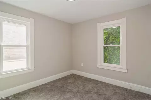 Bedroom - 762 Lakeside Ave, Lorain, OH 44052 photo 5 of 6