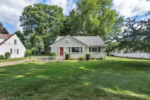 24192 Westwood Rd, Westlake, OH 44145