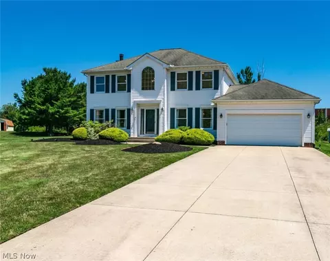 7934 Champaign Dr, Mentor, OH 44060