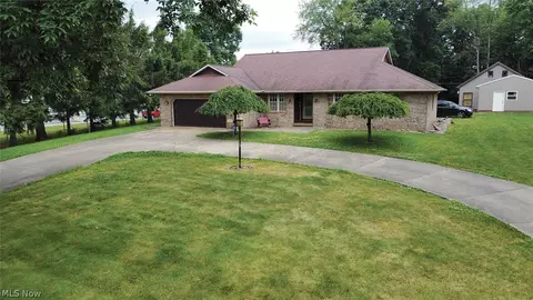 14987 Strader Rd, East Liverpool, OH 43920