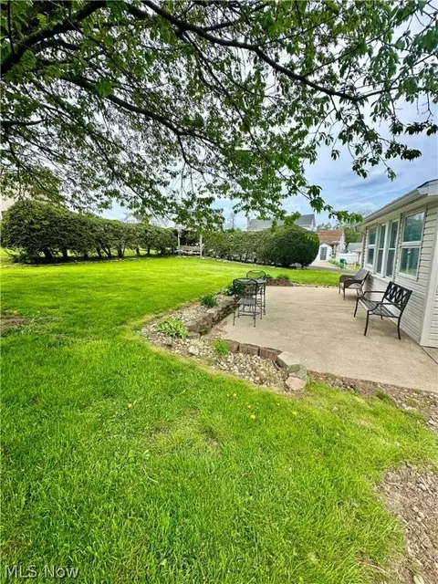 116 E Pike St, Barnesville, OH 43713 photo 8