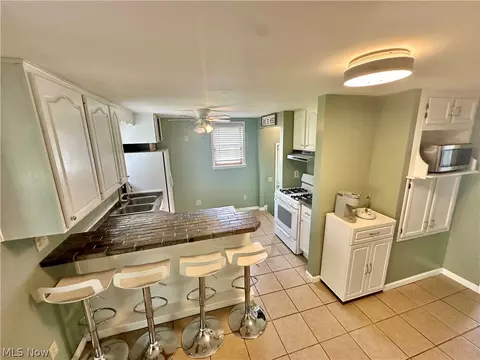 116 E Pike St, Barnesville, OH 43713 photo 9