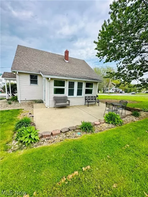 116 E Pike St, Barnesville, OH 43713 photo 6