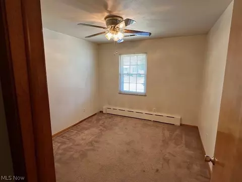 Bedroom - 141 Roosevelt Ave, Elyria, OH 44035 photo 4 of 4