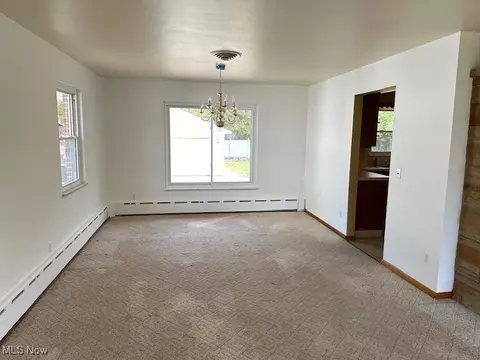 Living - 141 Roosevelt Ave, Elyria, OH 44035 photo 1 of 15