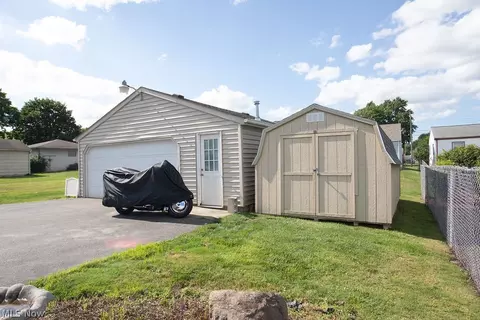 473 W Wilson St, Struthers, OH 44471 photo 24