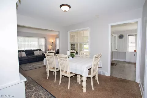 Dining - 7350 Hitchcock Rd, Boardman, OH 44512 photo 1 of 3