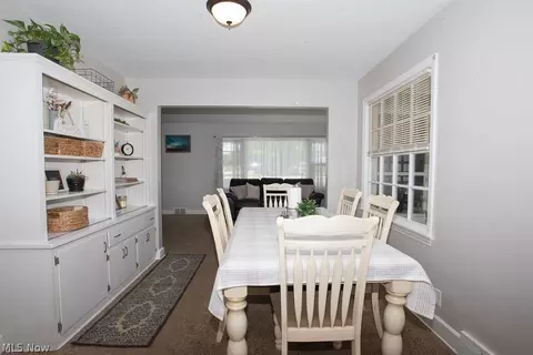 Dining - 7350 Hitchcock Rd, Boardman, OH 44512 photo 3 of 3
