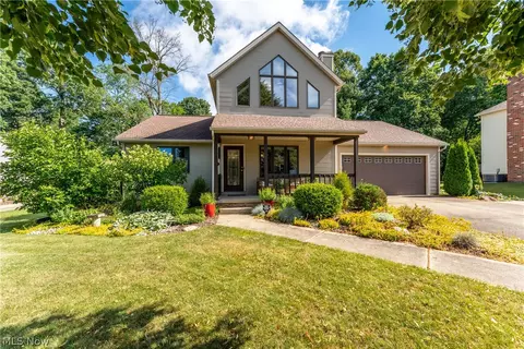 6361 Bayside St NW, Canton, OH 44718