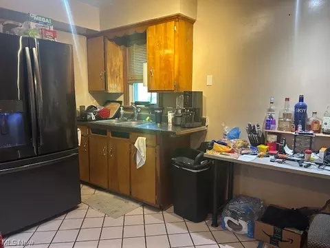 Kitchen - 237 Stanmary Dr, Berea, OH 44017 photo 2 of 3
