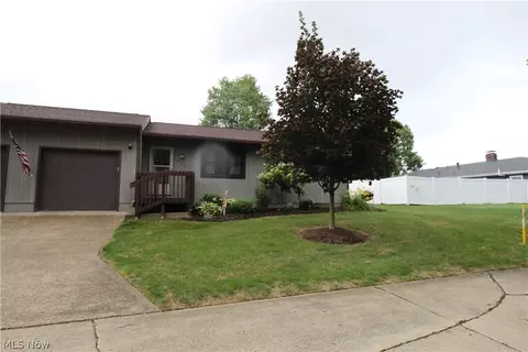 1825 Paradise Rd #902, Orrville, OH 44667