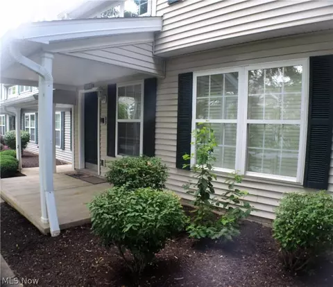 13835 Woodcroft Trce, North Royalton, OH 44133