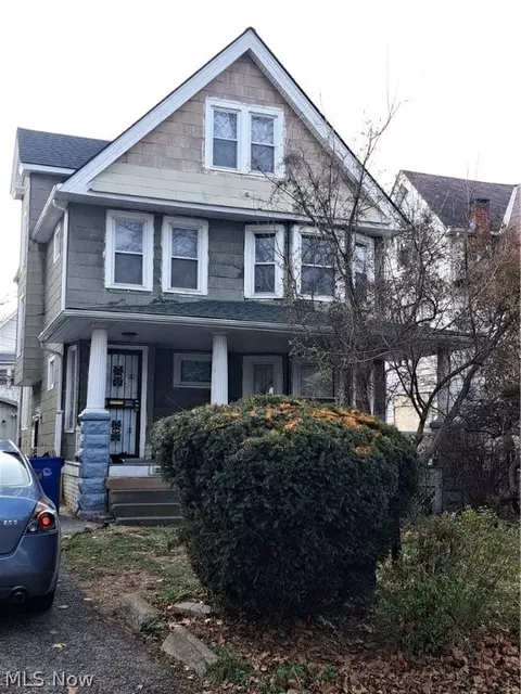 13526 Earlwood Rd, Cleveland, OH 44110