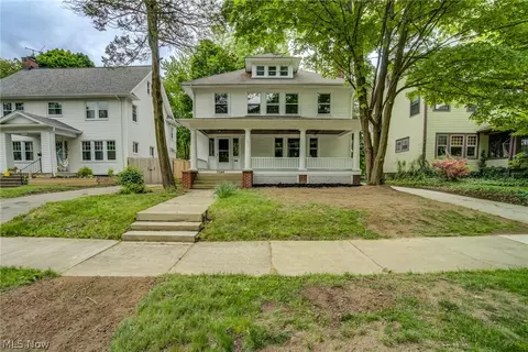 3046 Euclid Heights Blvd, Cleveland Heights, OH 44118