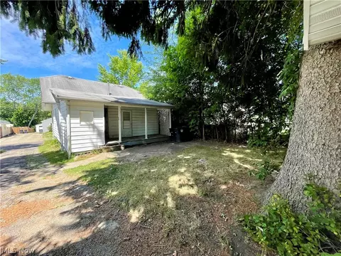 1189 Sawyer Ave, Akron, OH 44310 photo 8