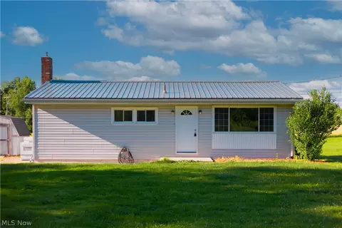 3698 Smith Stewart Rd SE, Niles, OH 44446