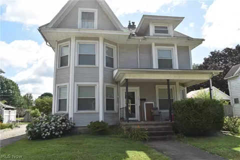 324 N 8th St, Coshocton, OH 43812