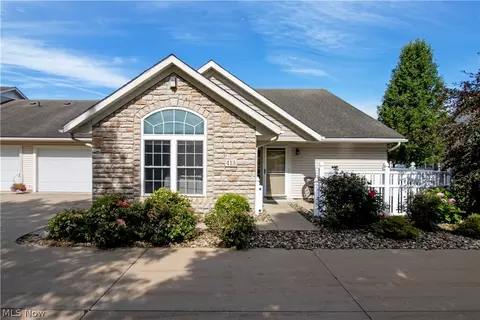 2452 Barrington Way #413, Wooster, OH 44691