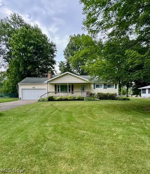 3415 Black Oak Ln, Youngstown, OH 44511