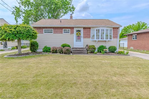 14215 Thompson Blvd, Brook Park, OH 44142