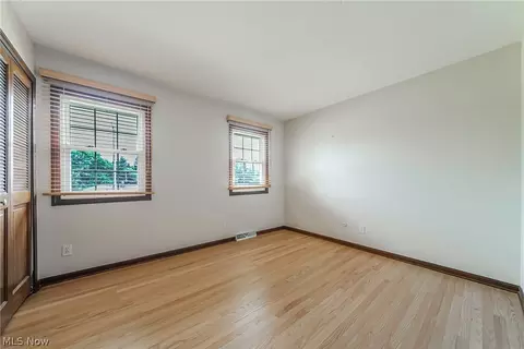 Bedroom - 28575 Cannon Rd, Solon, OH 44139 photo 6 of 6