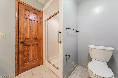 Bath - 28575 Cannon Rd, Solon, OH 44139 photo 2 of 4