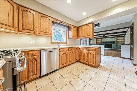 Kitchen - 28575 Cannon Rd, Solon, OH 44139 photo 1 of 2