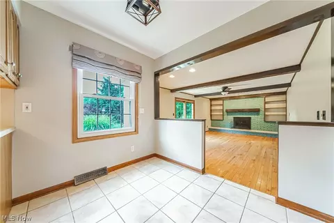 Living - 28575 Cannon Rd, Solon, OH 44139 photo 4 of 5