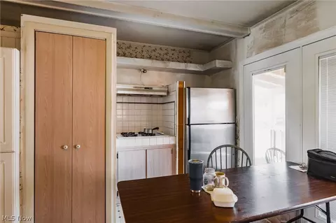 Kitchen - 502 Cherry Ave, Williamstown, WV 26187 photo 2 of 3