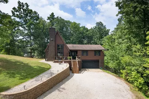 716 Ridgewood Blvd, Belpre, OH 45714