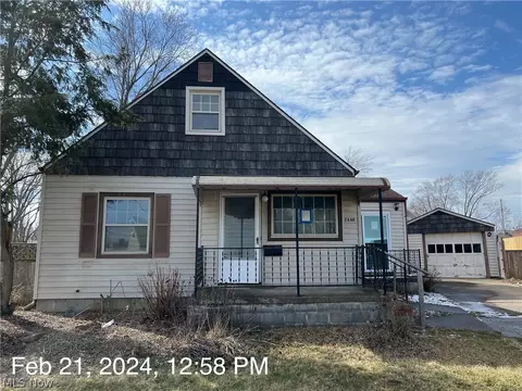 2446 E 37th St, Lorain, OH 44055