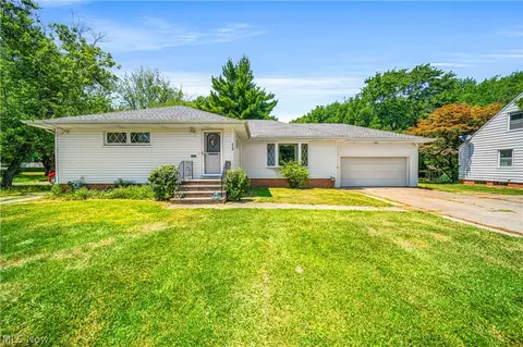 530 Trebisky Rd, Richmond Heights, OH 44143