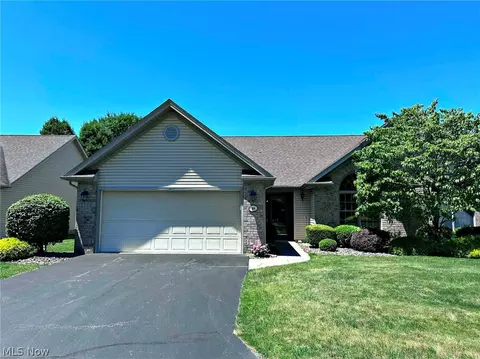 7007 Clingan Rd #40, Poland, OH 44514