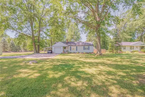 3634 Columbia Rd, North Olmsted, OH 44070
